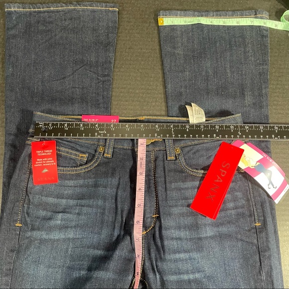 BNWT Spanx Slim-X Slim boot SEXY jeans size 27 PRICE FIRM 
NEVER SECONDHAND - Picture 7 of 10